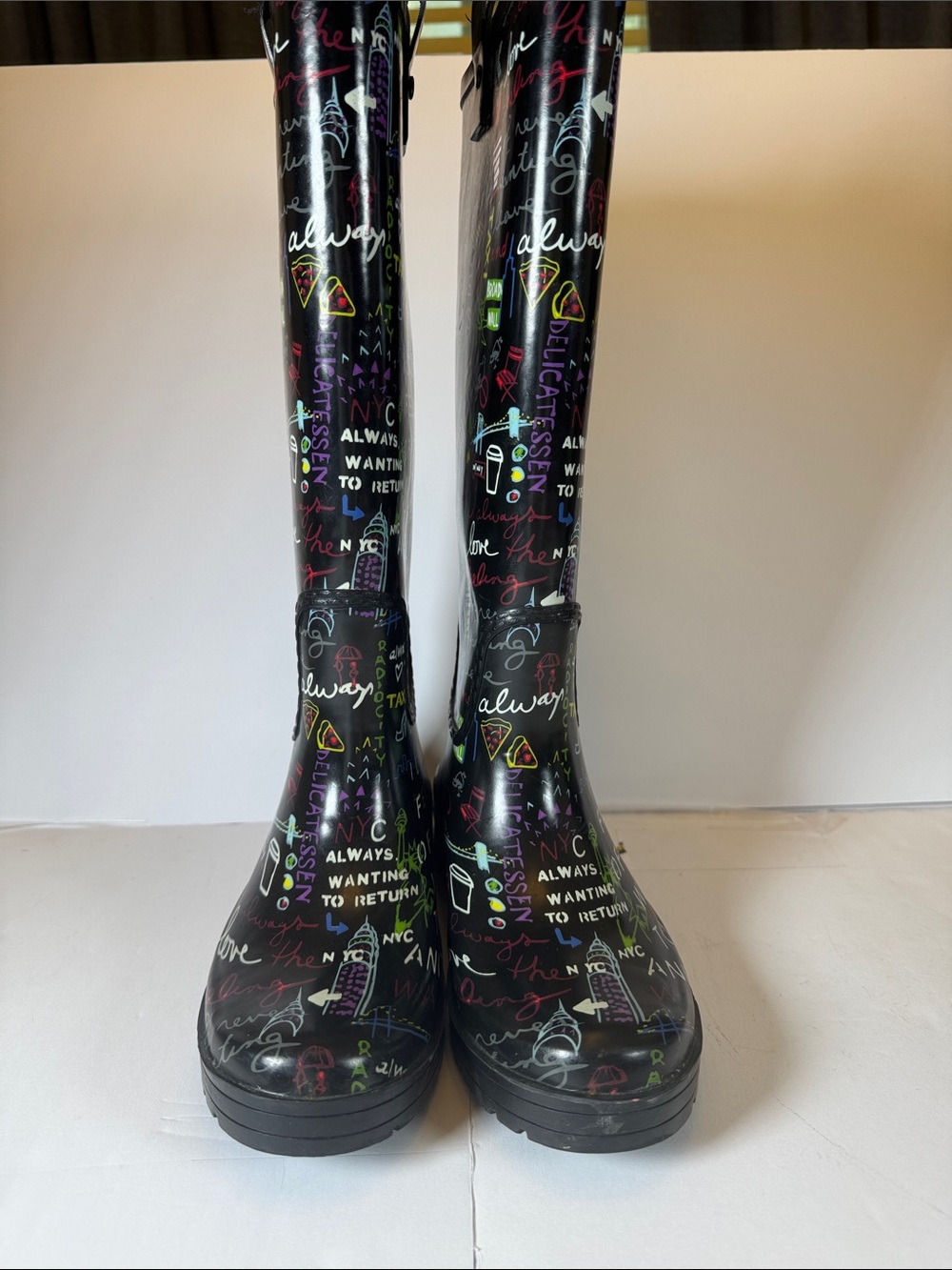 DKNY WOMENS Black Multi new yorkGraffiti Rain Boots